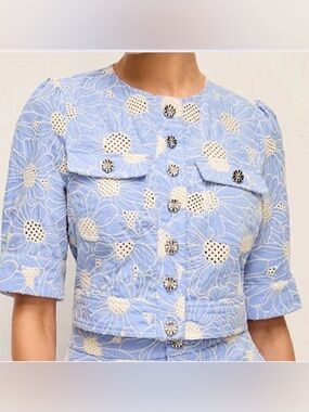 Commense  Floral Embroidered button Front cropped top